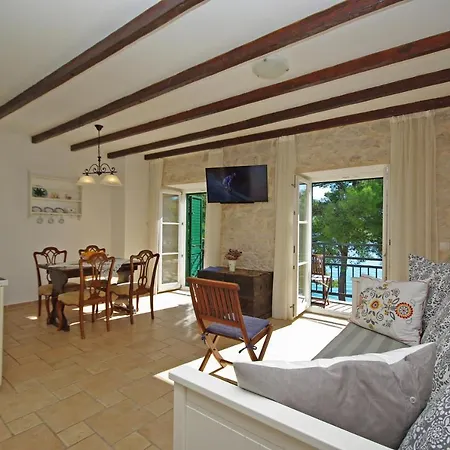 Steinhaus Dalmatien *