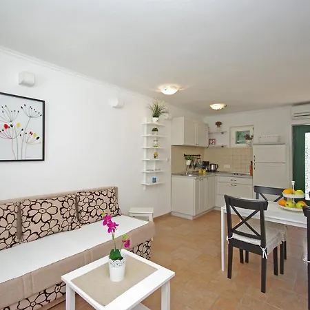 Steinhaus Dalmatien Apartment
