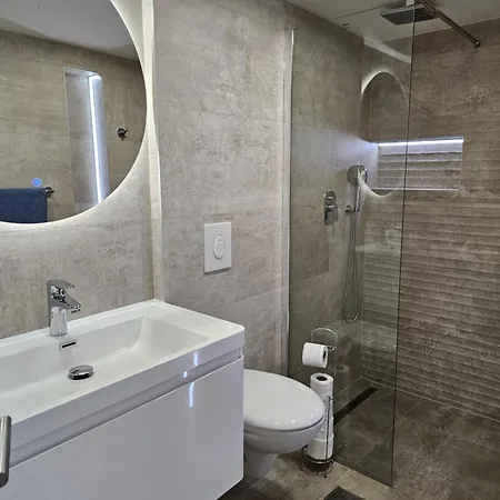 Steinhaus Dalmatien Apartamento *