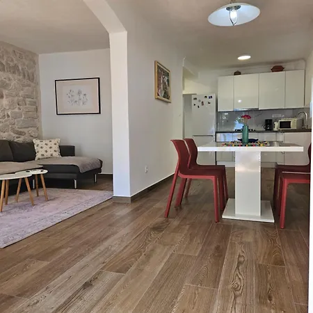 Apartment Steinhaus Dalmatien Podaca