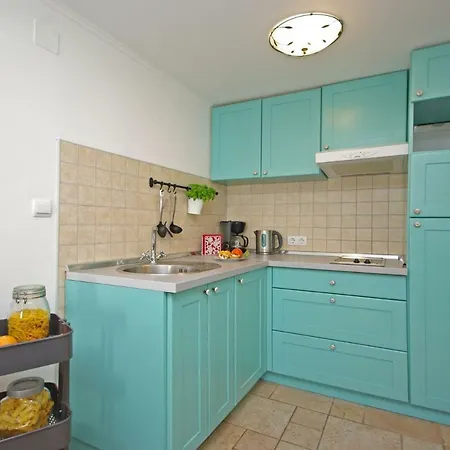 Steinhaus Dalmatien Apartamento *