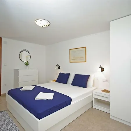 Steinhaus Dalmatien *