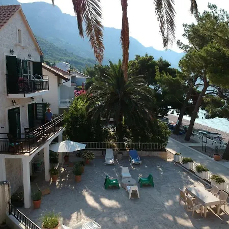 Steinhaus Dalmatien Podaca