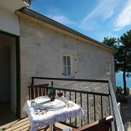 Steinhaus Dalmatien Podaca