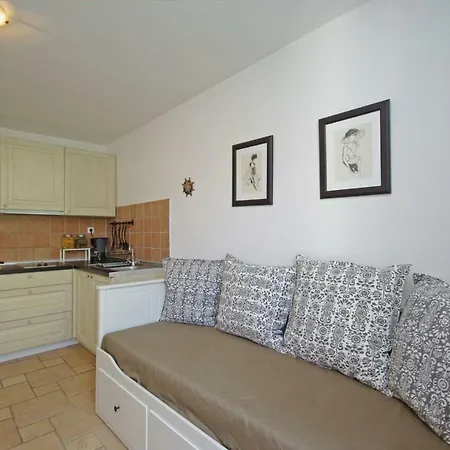 Steinhaus Dalmatien * Podaca