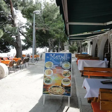 Steinhaus Dalmatien Apartamento *