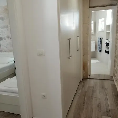 Steinhaus Dalmatien *