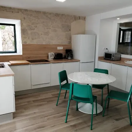 Steinhaus Dalmatien Lägenhet *