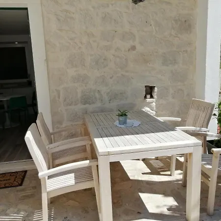 Steinhaus Dalmatien Apartamento