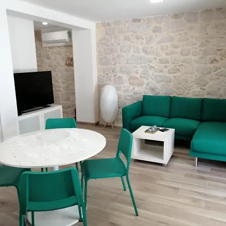 Steinhaus Dalmatien Lägenhet