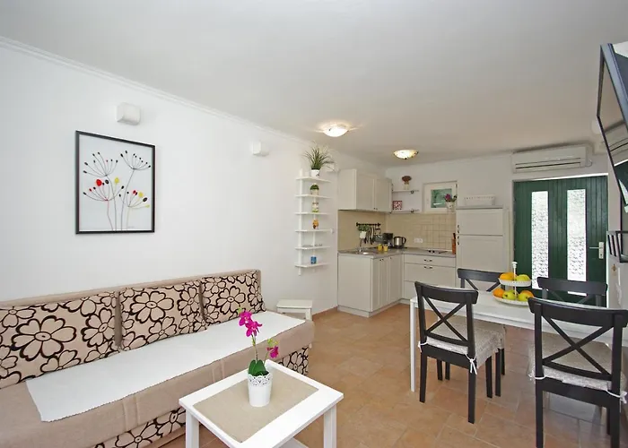 Steinhaus Dalmatien Apartman