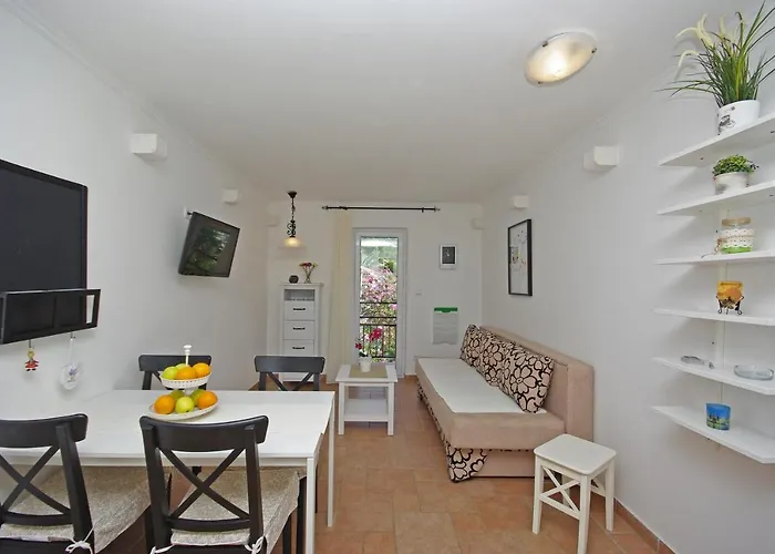 Steinhaus Dalmatien * Podaca