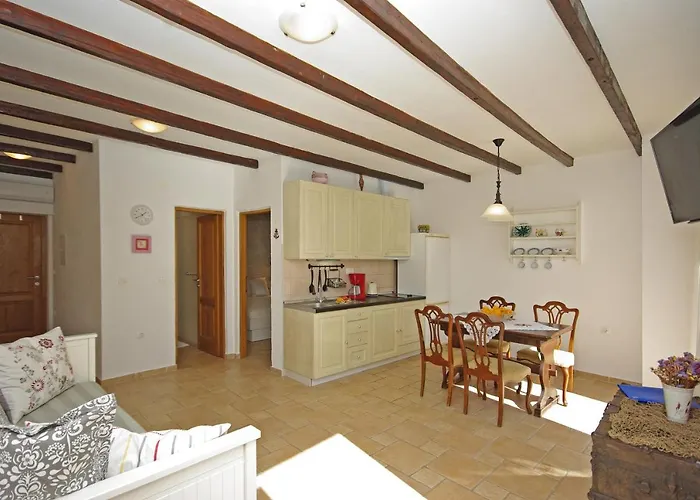 Steinhaus Dalmatien Apartman