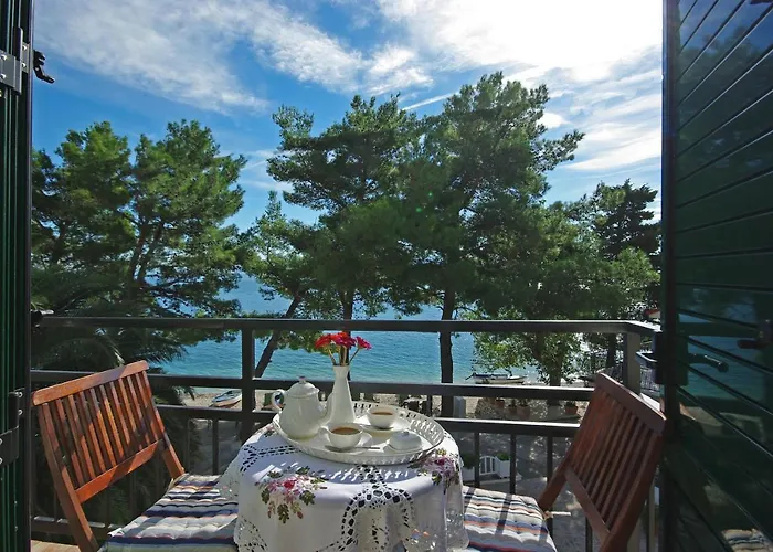 Steinhaus Dalmatien Apartman Podaca