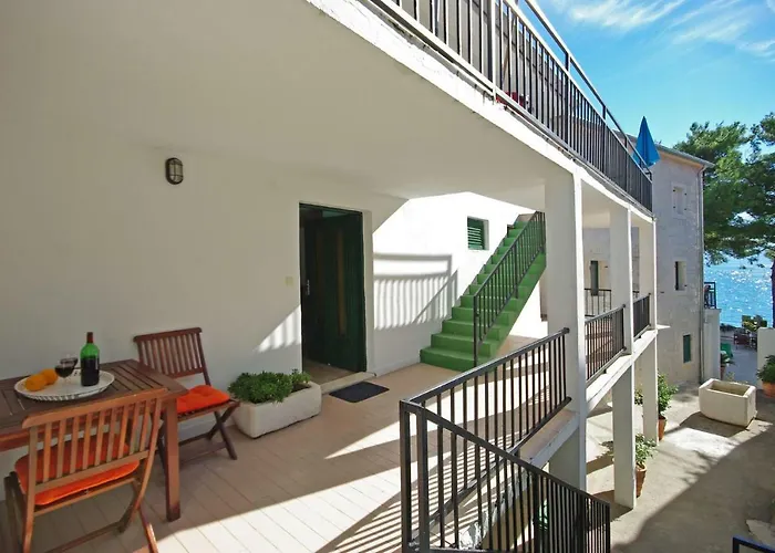 Steinhaus Dalmatien Podaca