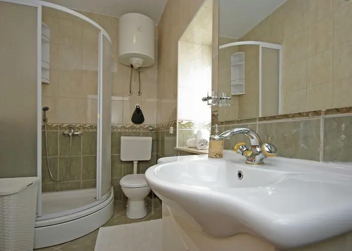 Steinhaus Dalmatien * Podaca