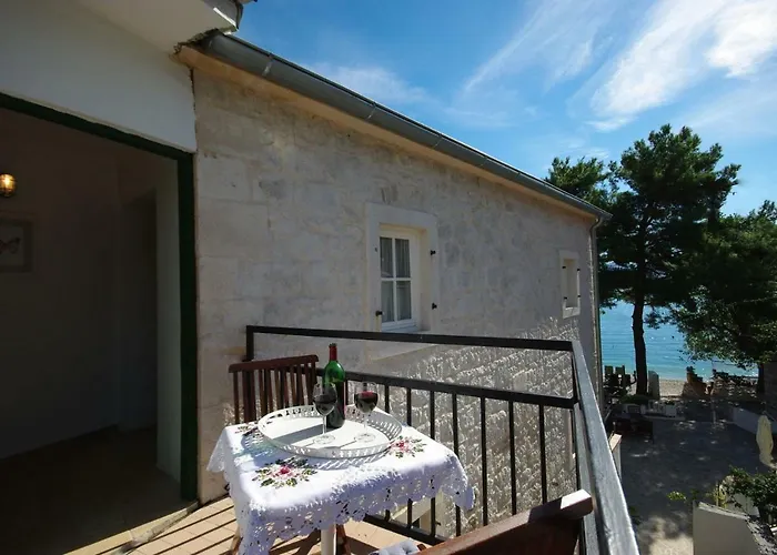 Steinhaus Dalmatien Podaca