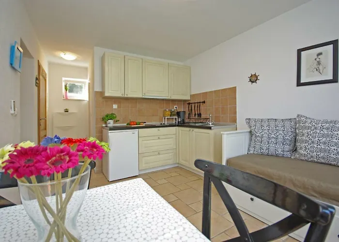 Steinhaus Dalmatien Apartament Podaca