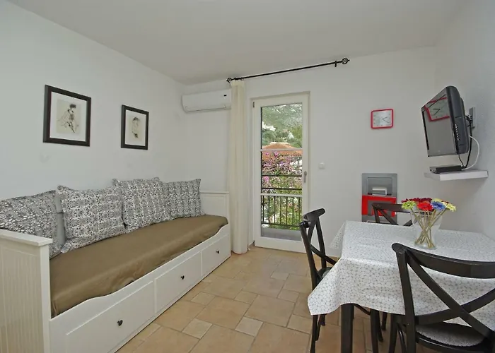 Steinhaus Dalmatien * Podaca