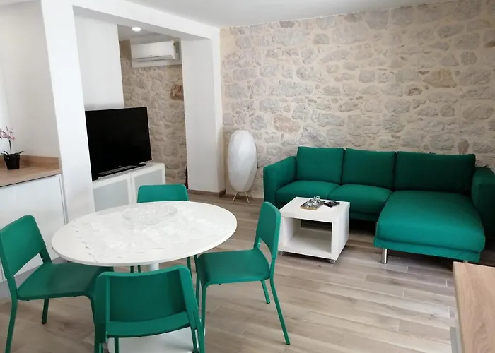 Steinhaus Dalmatien Apartament